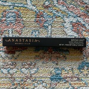 Anastasia Beverly Hills Brow Wiz in Auburn